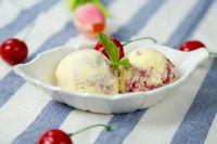 香草酸奶油樱桃冰淇淋的做法步骤11