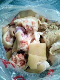 毛豆炖蹄花的做法步骤1