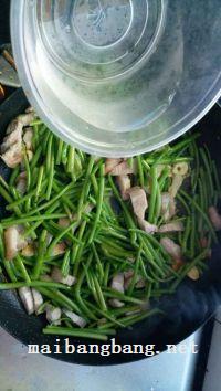 咸肉炒薯梗的做法步骤7