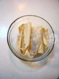 豆浆皮味增汤的做法步骤3